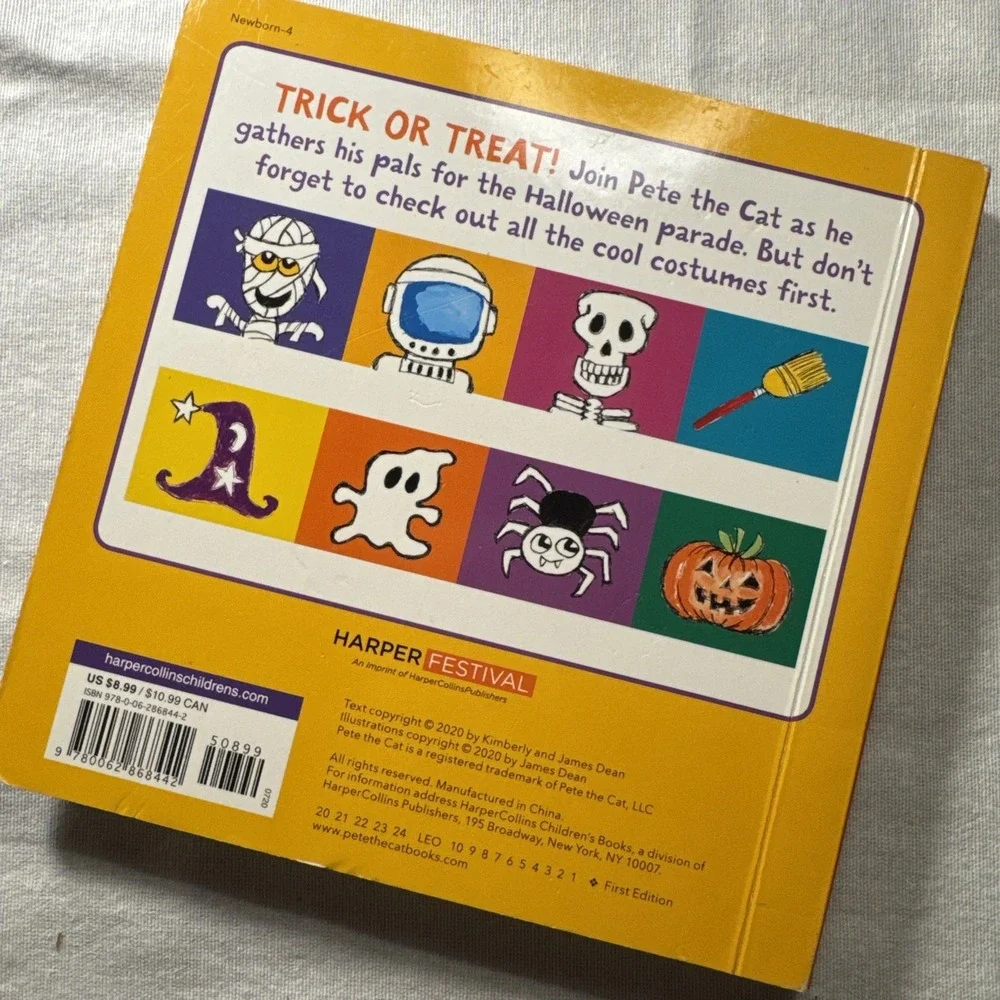 Lot of 3 Children's Halloween Books –‎ Click Clack Boo, Pete the Cat, Edgar